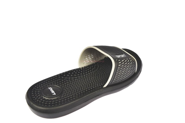 wkładka z kolcami masującymi w męskich klapkach zdrowotnych