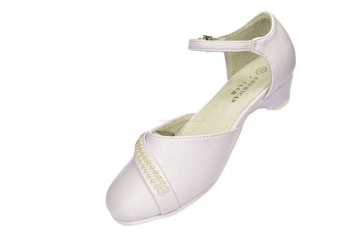 Buty do komunii widok w boku