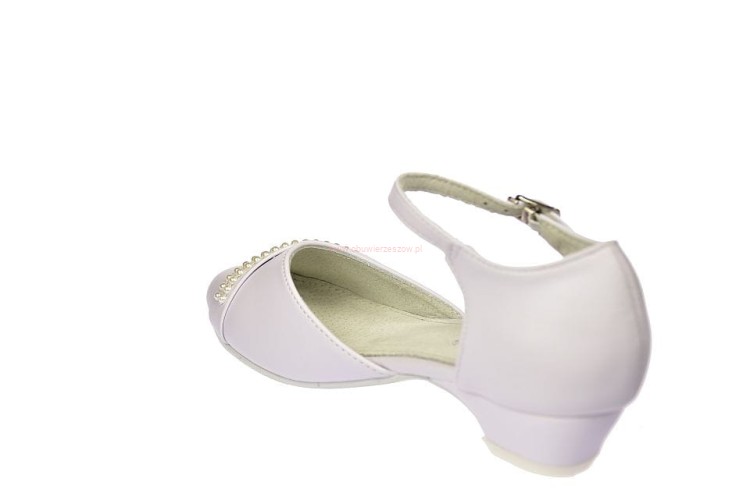 Buty komunijne dziewczęce widok od tyłu