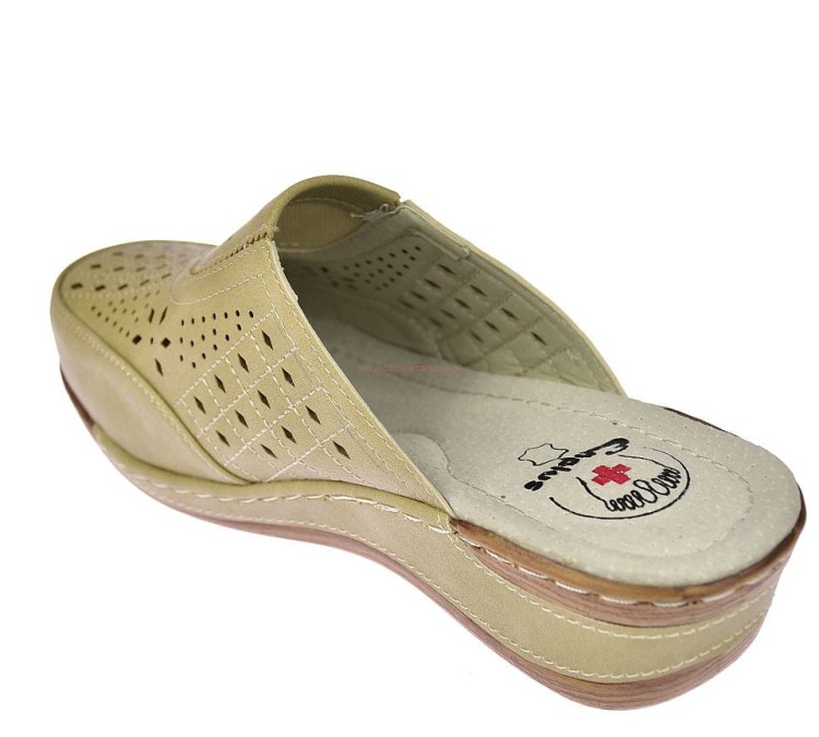 Klapki dla poszukujących wygodnego obuwia do pracy