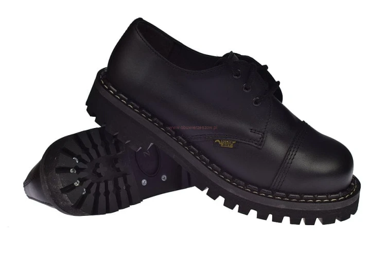 Czarne glany niskie unisex Bochmbut 025 – widok pary