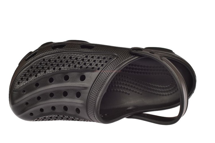 Klapki męskie kroksy na basen i do ogrodu – lekkie, wentylowane obuwie