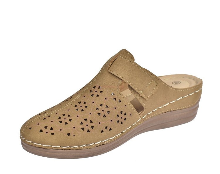 Klapki damskie na koturnie z cholewką KL-4-04026.jpg