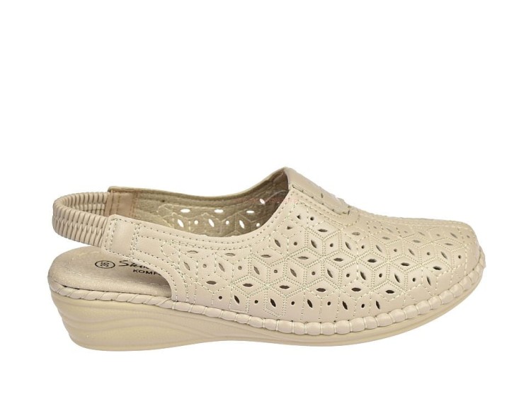 Sandały damskie pełne ażurowe na koturnie