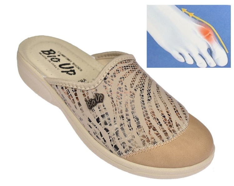 Beżowe kapcie Bio Up 453 BE z rozciągliwą cholewką na haluksy
