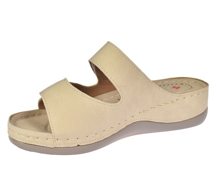 Profilowane klapki damskie Skotnicki z koturnem i rzepami – widok z przodu