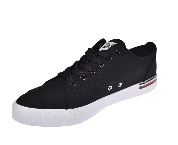 American Club LH113 – detal sznurowania trampek