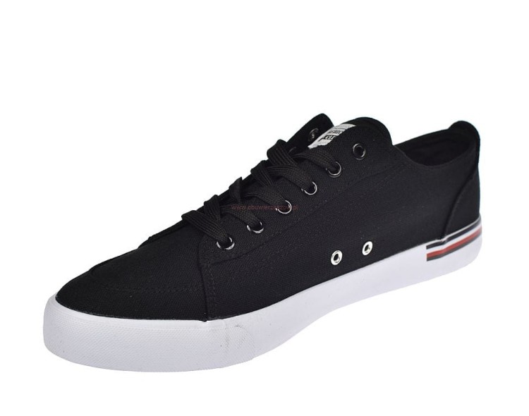 Stylowe trampki męskie czarne – prezentacja