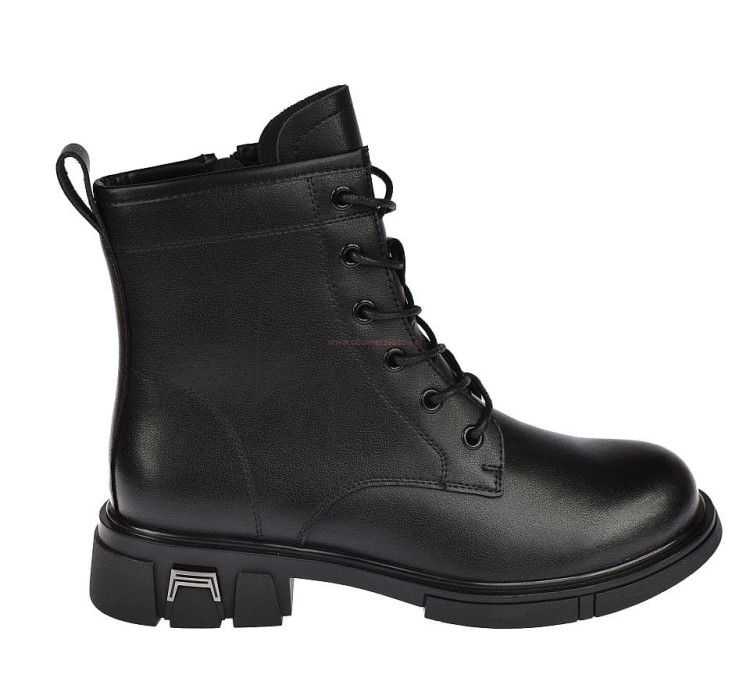 Czarne botki damskie na płaskim obcasie Jankowski JK/B-3-106 idealne na jesień i zimę