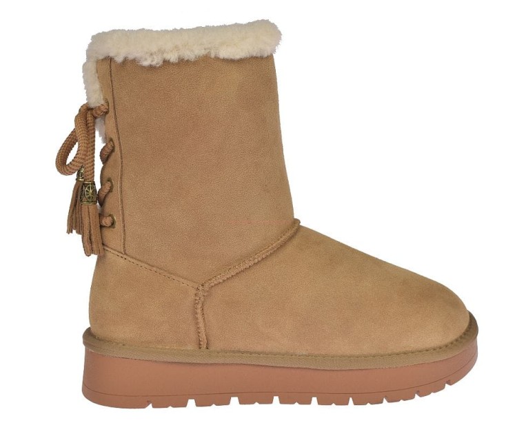 Ocieplane śniegowce damskie ze skóry welurowej Camel – tył buta z sznurowaniem