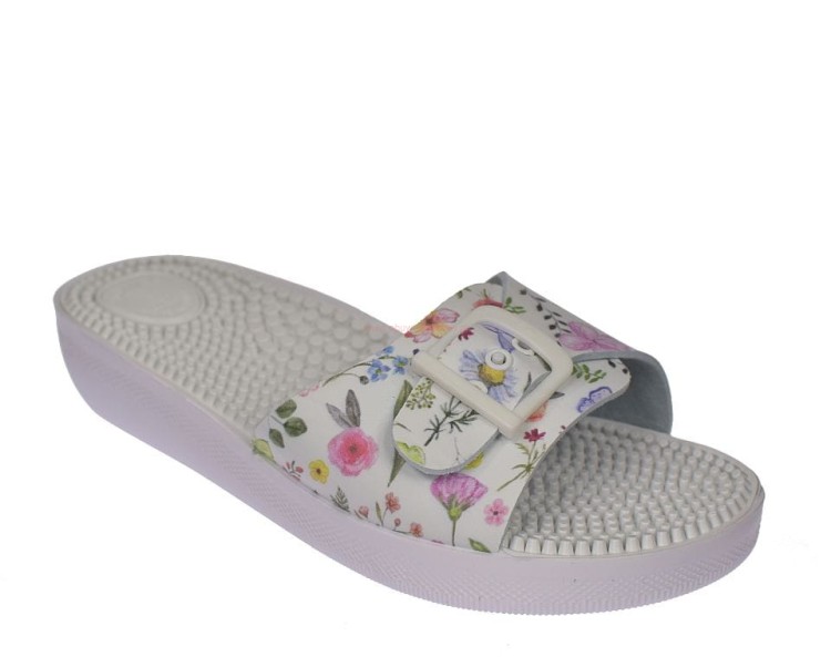 Widok od góry na profilowaną wkładkę z kolcami masującymi w klapkach FP-01