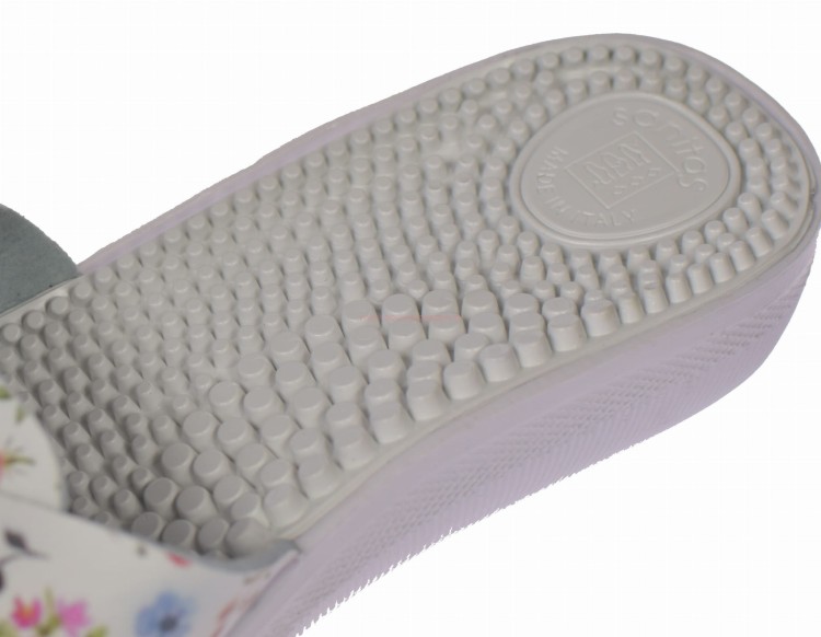 Masażowa wkładka z kolcami w białych klapkach damskich FP-01