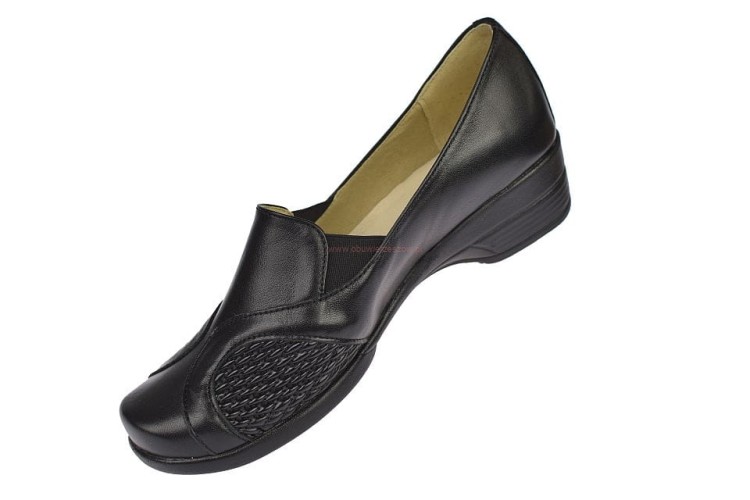 obuwie na ostrogę piętową