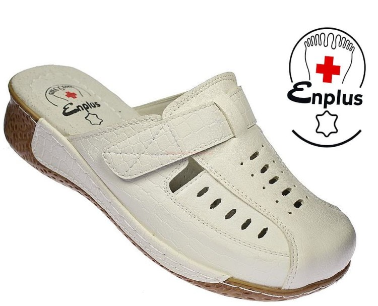 Klapki medyczne damskie na koturnie Enplus białe
