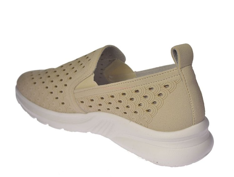 Beżowe buty damskie Skotnicki slip on na co dzień