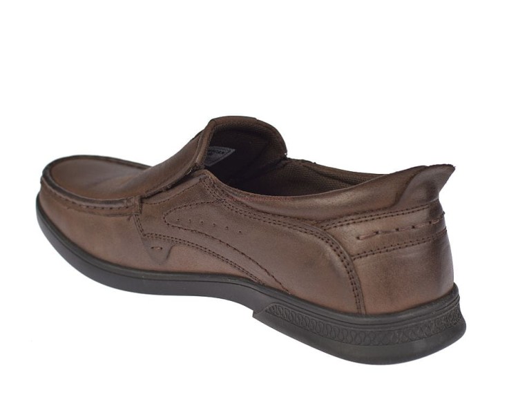 Brązowe mokasyny męskie z antypoślizgową podeszwą gumową