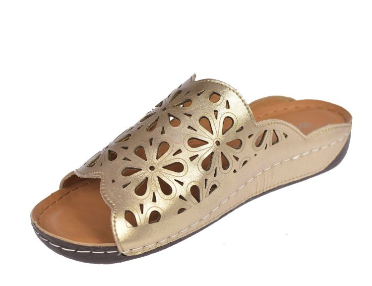 Klapki damskie premium na platformie 3 cm widok z przodu