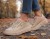 Beżowe sneakersy damskie 24120 Ladie’s Style skóra naturalna