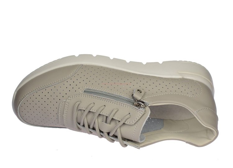 Wnętrze sneakersów damskich skóra naturalna wkładka