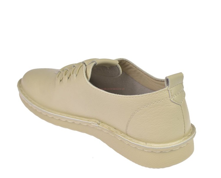 beżowe mokasyny damskie z wkładką skórzaną