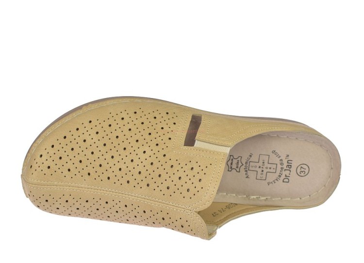 Beżowe klapki dr Jan MD26-74 widok od góry