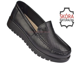 mokasyny damskie czarne skórzane stylizacja casual do pracy