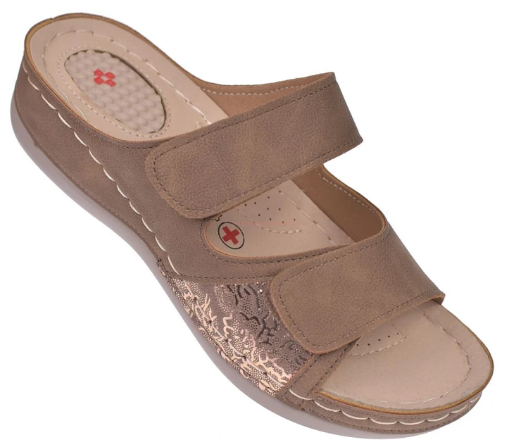 klapki zdrowotne damskie brązowe Skotnicki na ostrogi piętowe