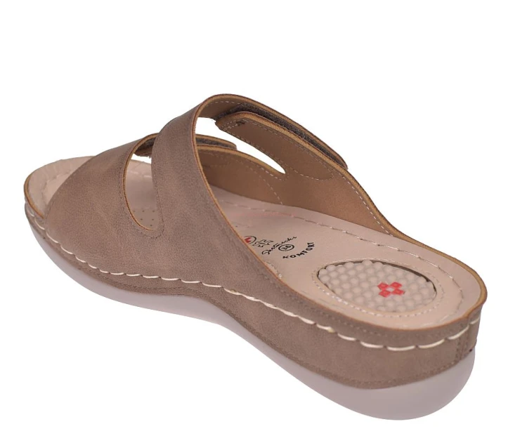 klapki zdrowotne damskie brązowe z wycięciem na ostrogę