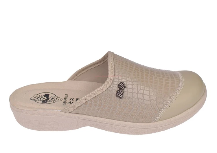 Klapki damskie Bio Up 453 BE zakryte palce widok z boku