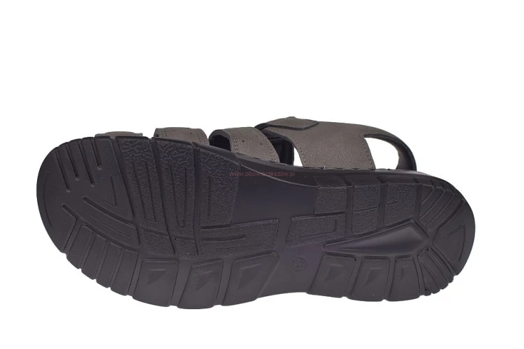 Widok podeszwy w sandałach męskich zakryte palce bez pięty