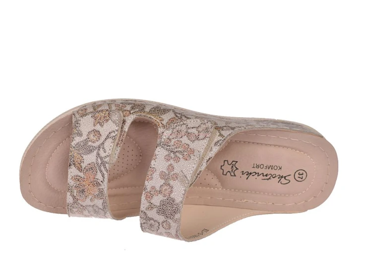 stylowe klapki damskie beżowe koturn widok w góry na wkładkę skórzaną