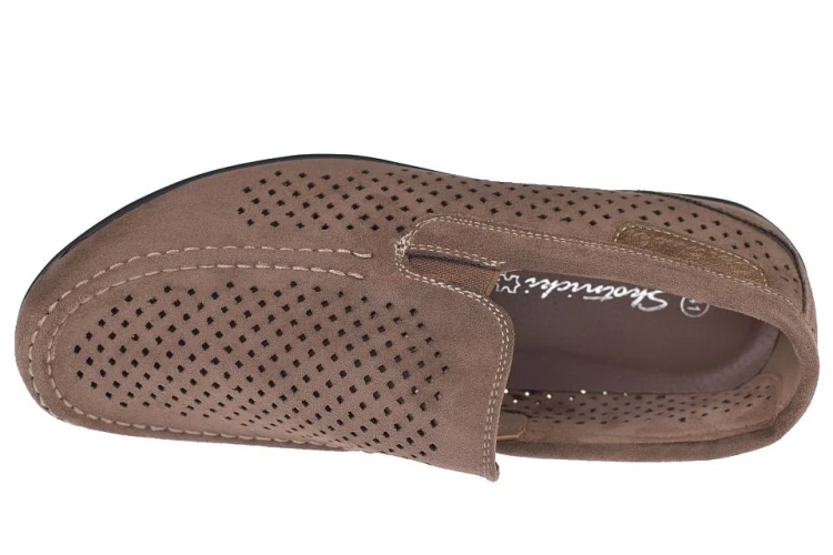 Wnętrze buta – skórzana wkładka w brązowych mokasynach męskich