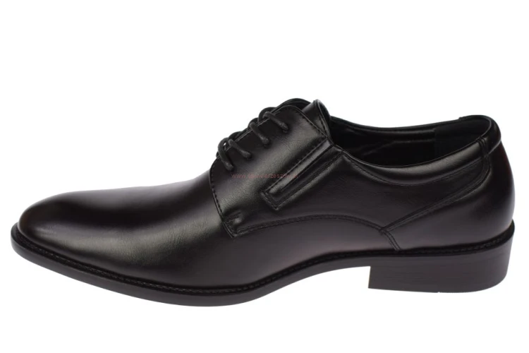 Eleganckie buty męskie czarne z gumami po bokach cholewki
