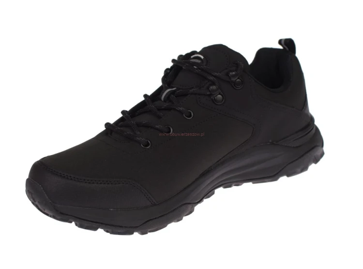 Sznurowanie i metalowe przelotki w butach trekkingowych American Club HL222